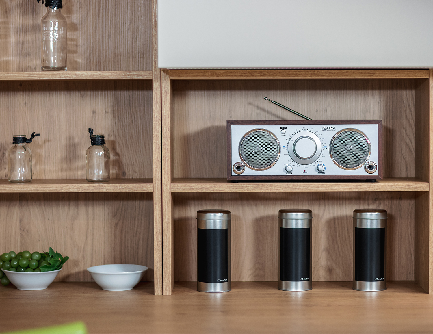 Table radio | 1 speaker