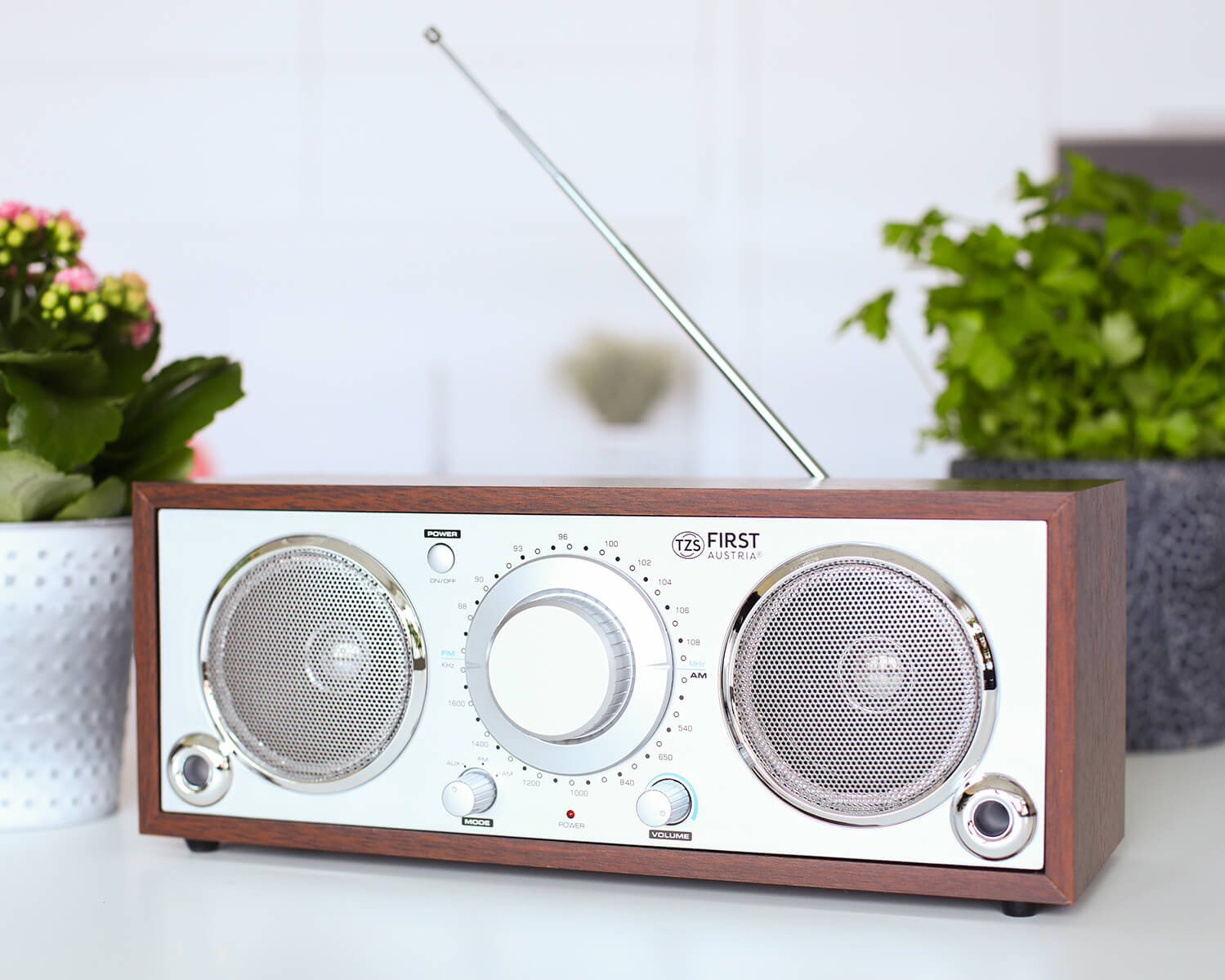 Table radio | 1 speaker