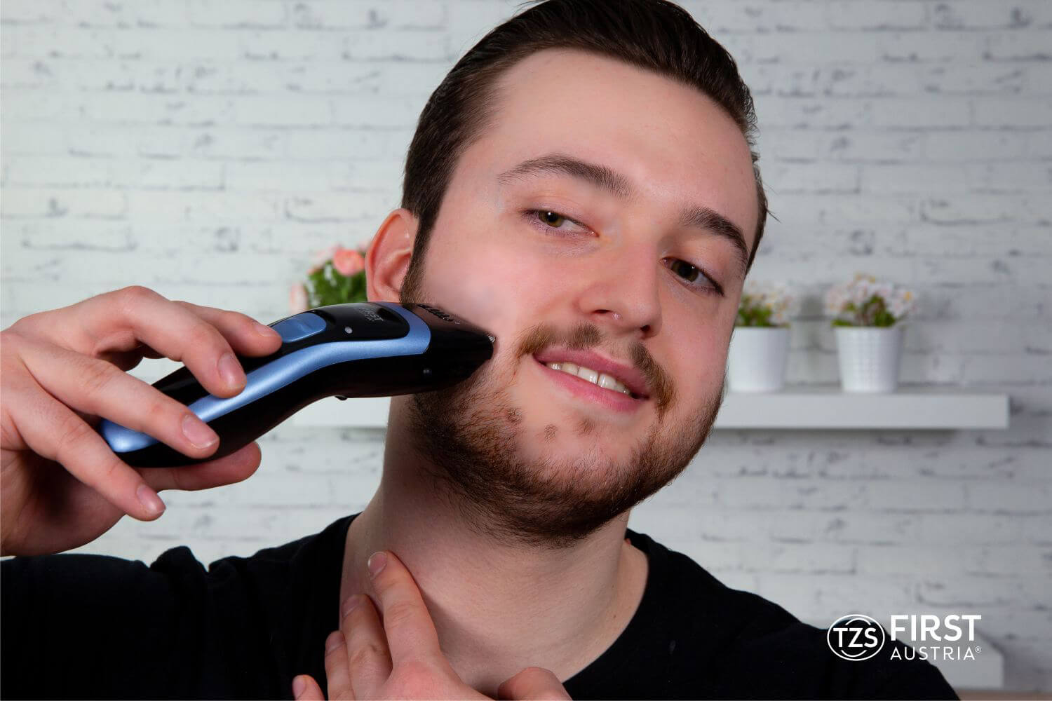 Rechargeable hair clipper