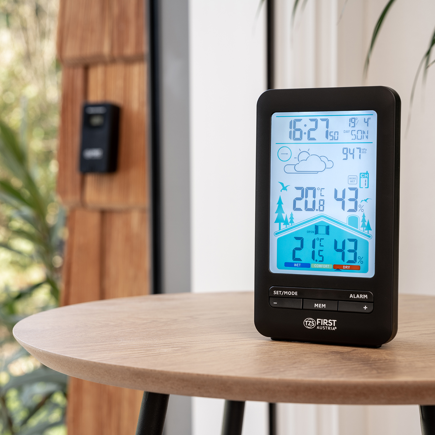 TZS First Austria weather station with outdoor sensor